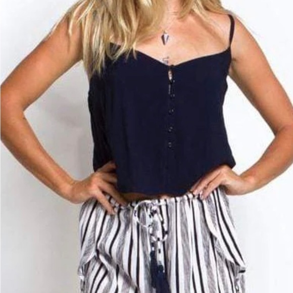 Lost in Paradise - Flow Shorts size large - Picture 2 of 4